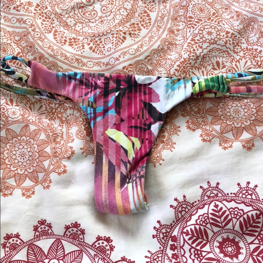 Reversible Bottoms